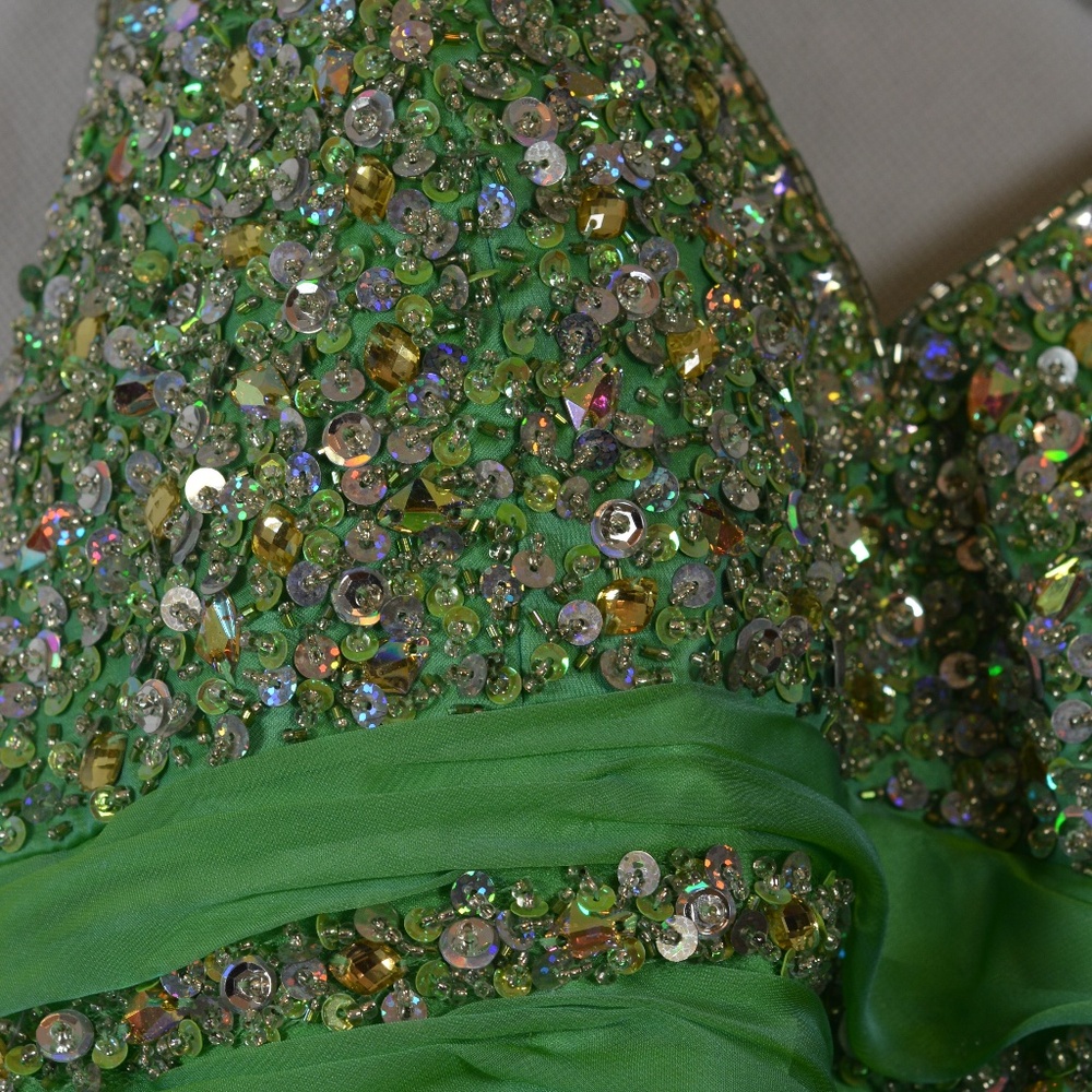 Night Moves Sequins/Beads/ Rhinestones SZ 10 NWT